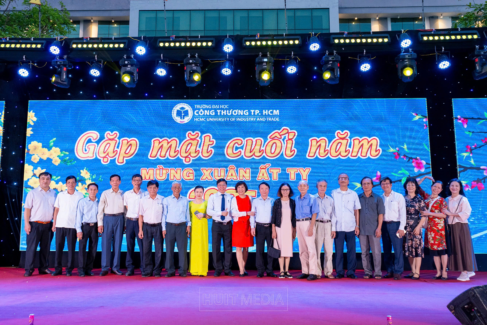 Họp mặt cuối năm và chúc tết cán bộ hưu trí nhân dịp Tết Nguyên đán Ất Tỵ 2025